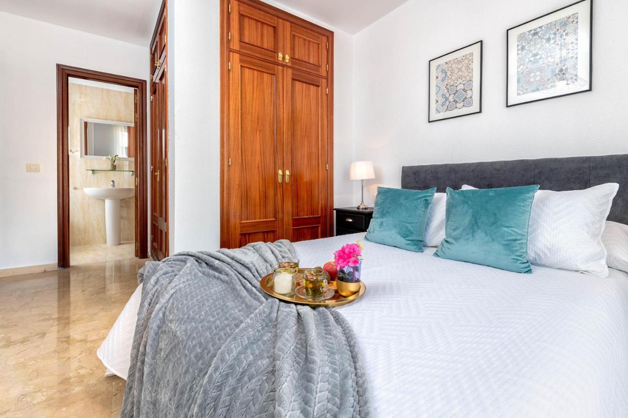 Wintowinrentals - La Estancia Free Parking Malaga Bagian luar foto