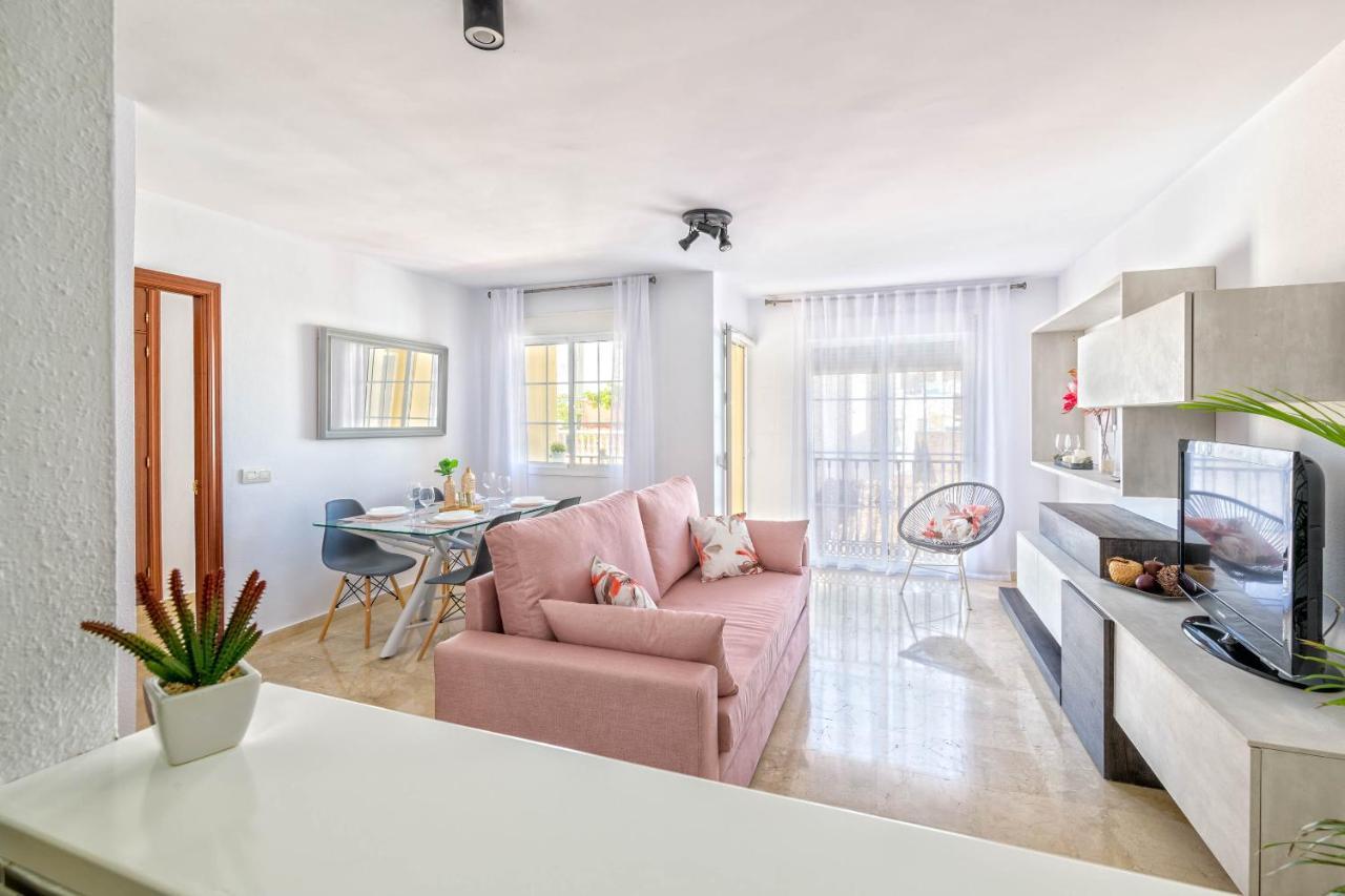 Wintowinrentals - La Estancia Free Parking Malaga Bagian luar foto